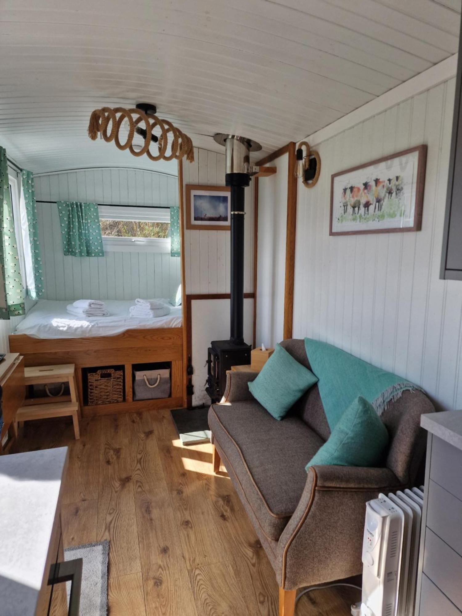 Dalnoid Cottages & Treehouses Nr Glenshee Zewnętrze zdjęcie