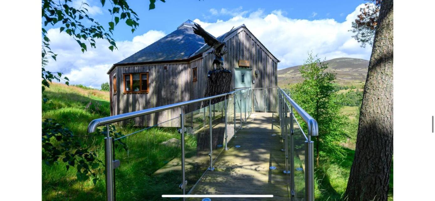 Dalnoid Cottages & Treehouses Nr Glenshee Zewnętrze zdjęcie