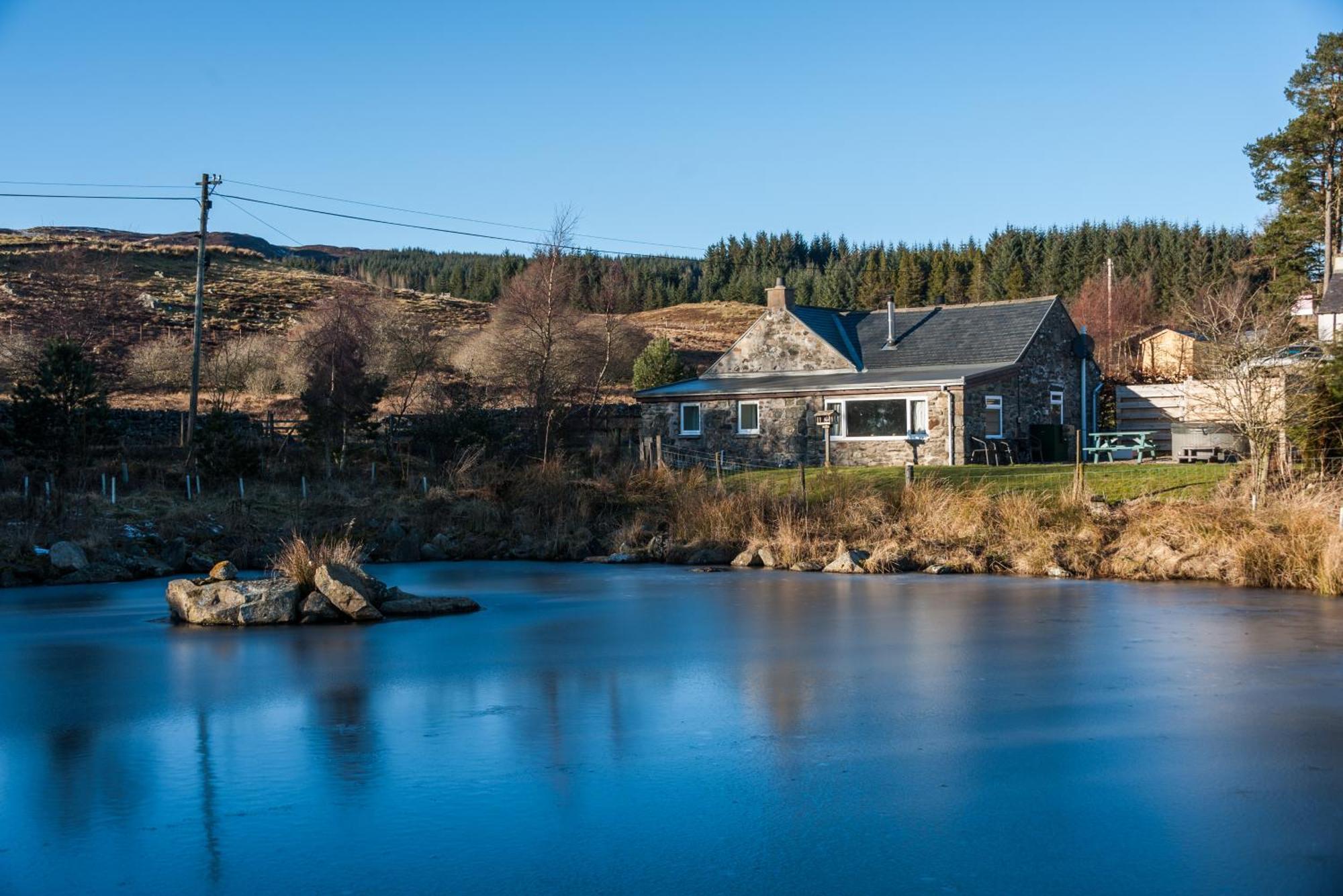 Dalnoid Cottages & Treehouses Nr Glenshee Zewnętrze zdjęcie