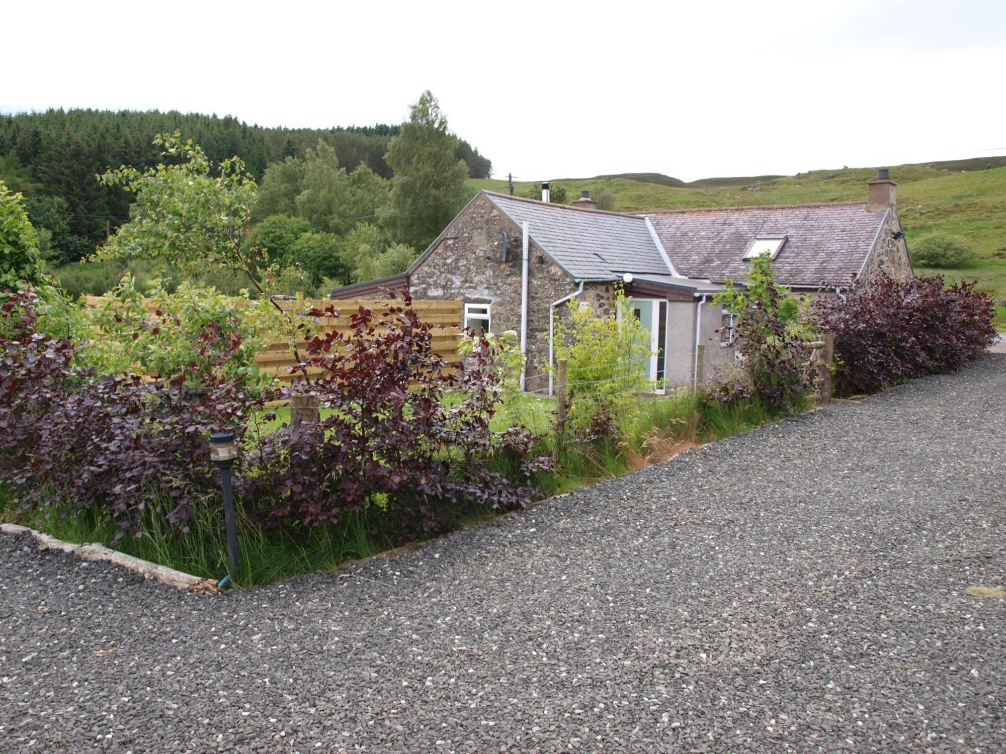 Dalnoid Cottages & Treehouses Nr Glenshee Zewnętrze zdjęcie